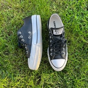 Chuck Taylor All Star Lift Platform leather. Size 6 in men/8 in womans